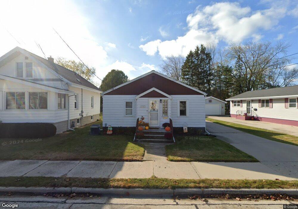 2511 15th St, Two Rivers, WI 54241 - photo 1