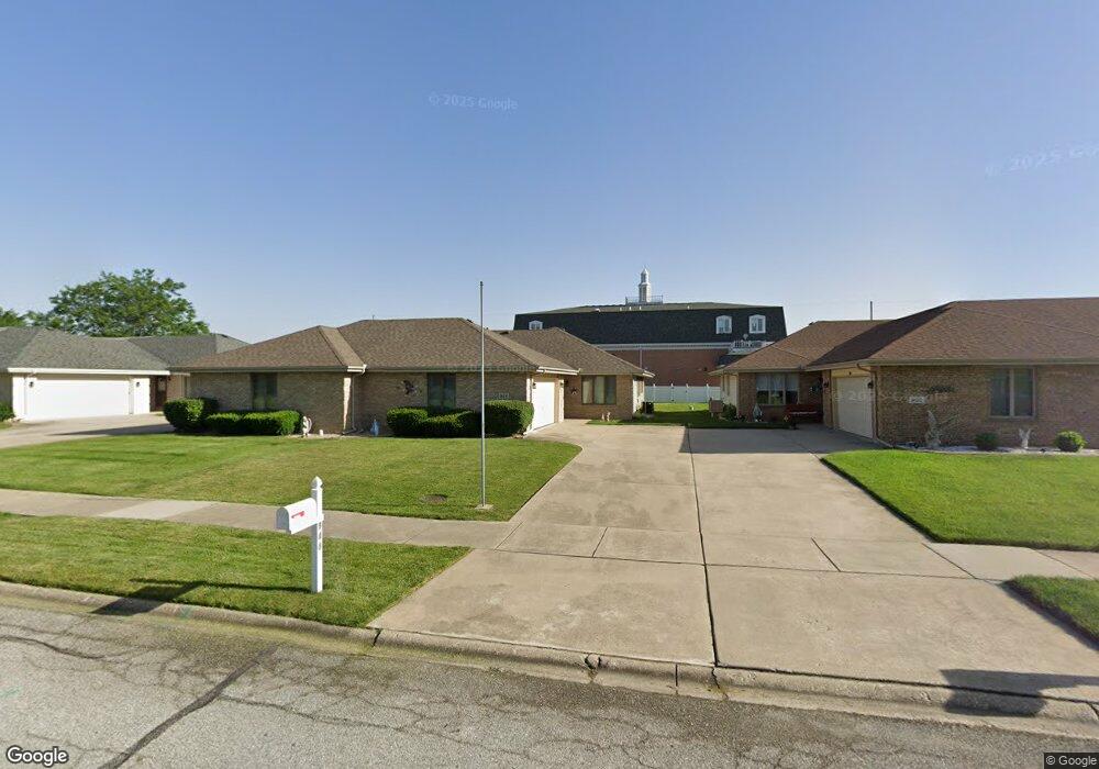 948 Ivanhoe Ln, Dyer, IN 46311 - photo 1