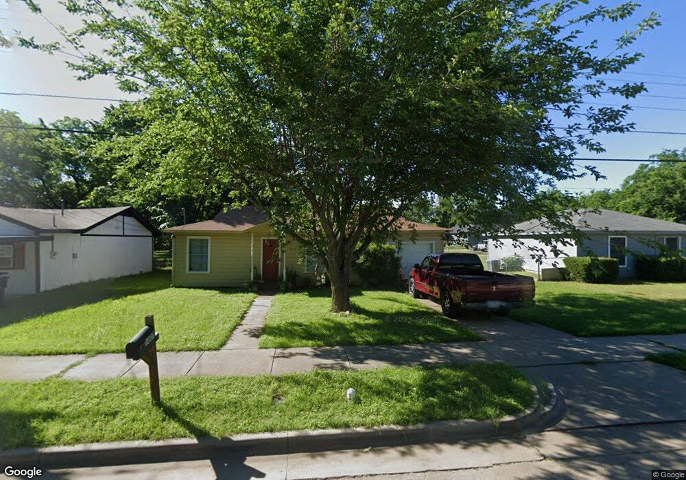 1007 Poindexter Ave, Cleburne, TX 76033 - photo 1