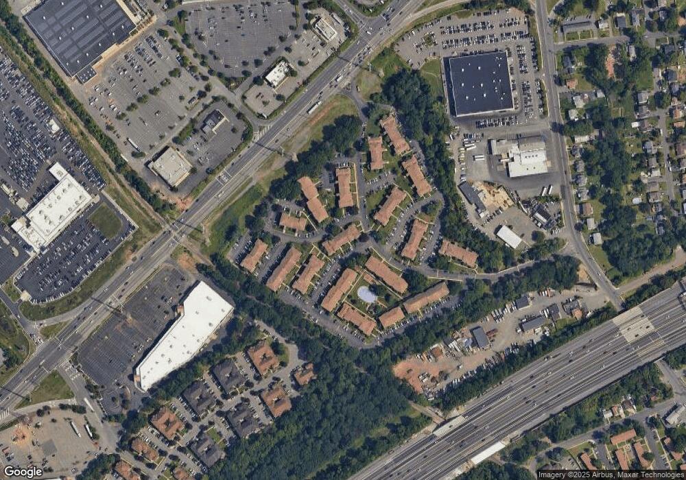 708 Edison Glen Te unit 708, Edison, NJ 08837 - photo 1