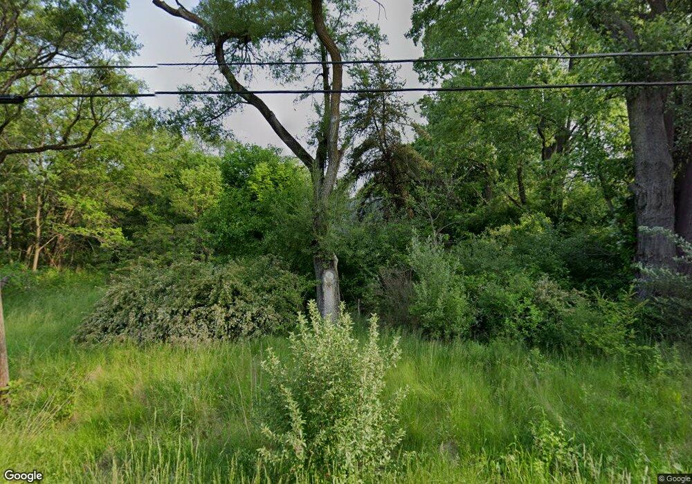 5437 Hubbard Dr, Flint, MI 48506 - photo 1