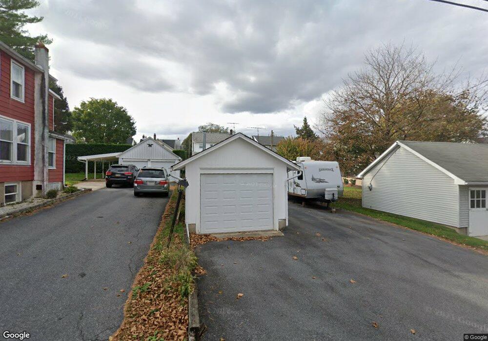 31 N Pine St, Nazareth, PA 18064 - photo 1