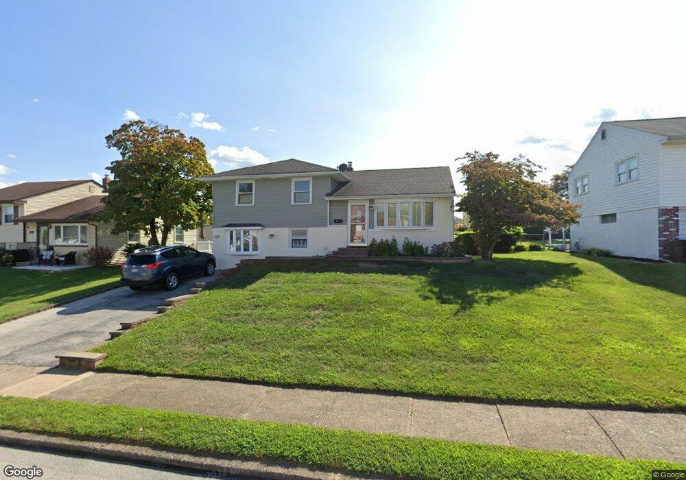 212 Bourne Dr, Broomall, PA 19008 - photo 1
