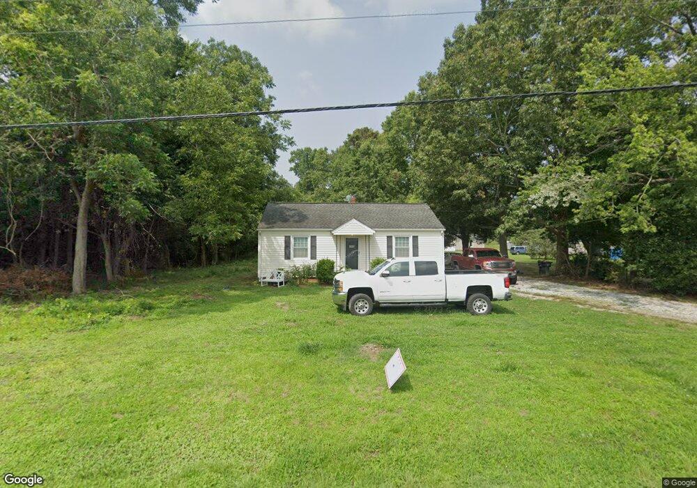 1113 Dandy Loop Rd, Yorktown, VA 23692 - photo 1