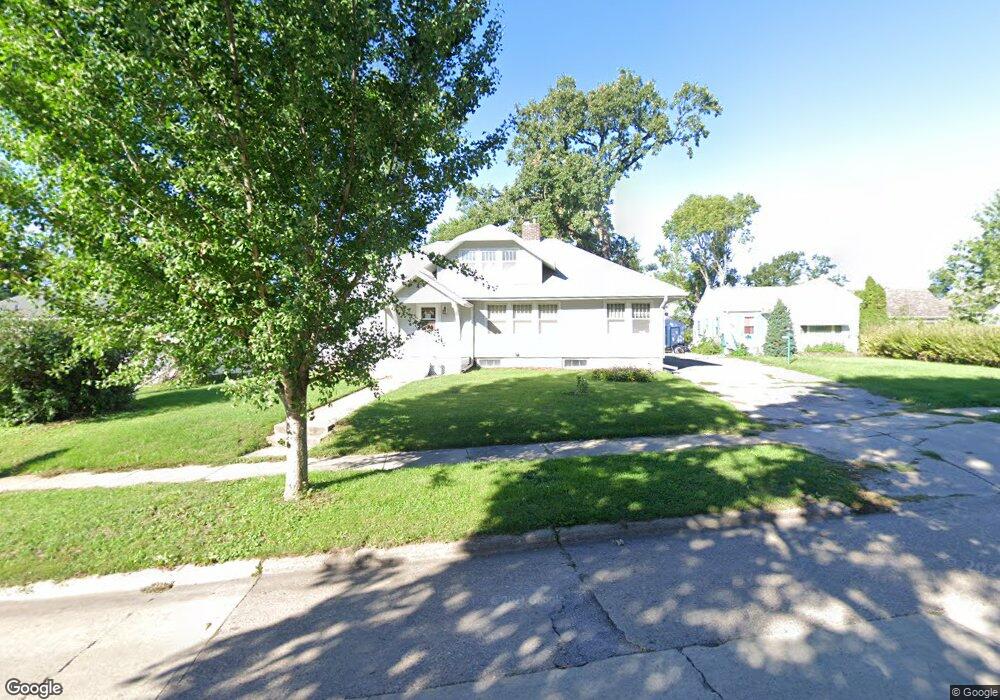1225 Elmhurst Dr NE, Cedar Rapids, IA 52402 - photo 1