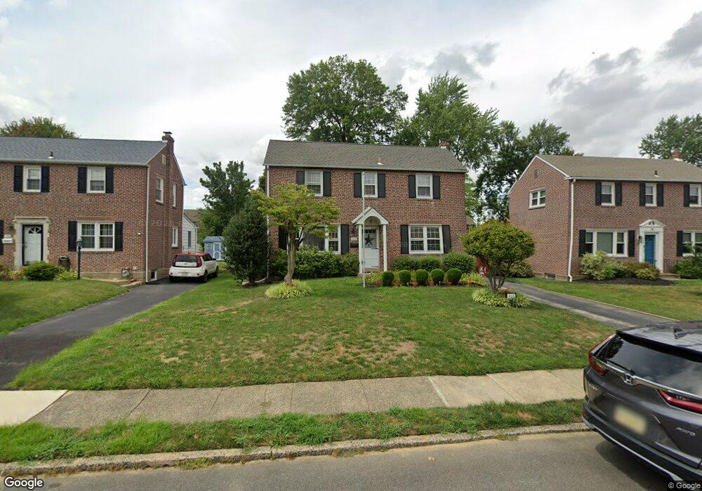 425 Laurel Ave, Aldan, PA 19018 - photo 1