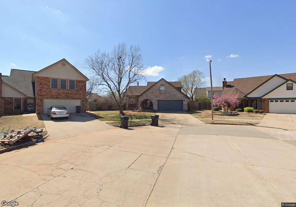 1100 NE 9th Ct, Moore, OK 73160 - photo 1