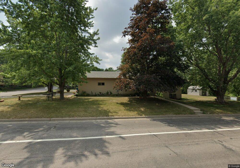 616 11th St N, Sauk Rapids, MN 56379 - photo 1