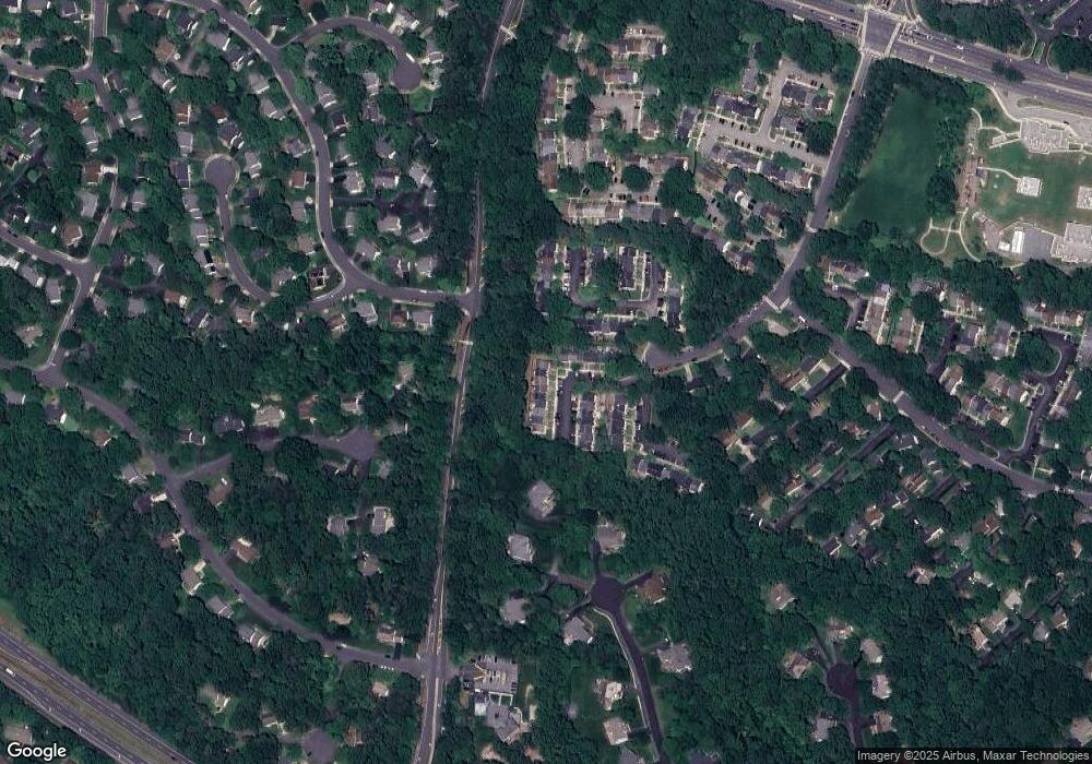 10320 Mockingbird Pond Ct, Burke, VA 22015 - photo 1