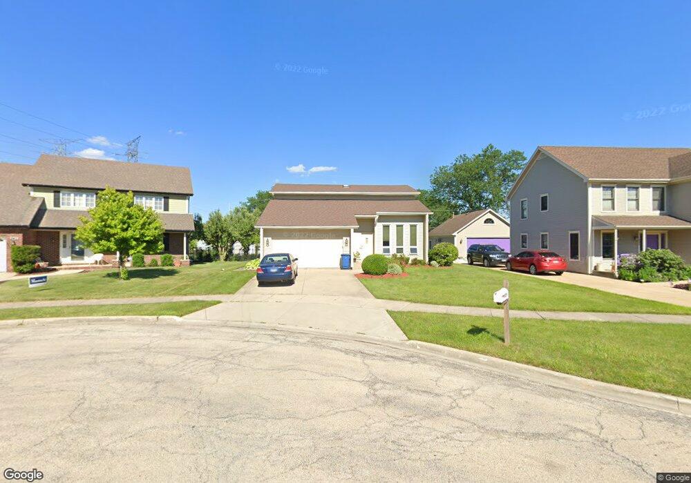 839 N Geneva Ct, Elmhurst, IL 60126 - photo 1