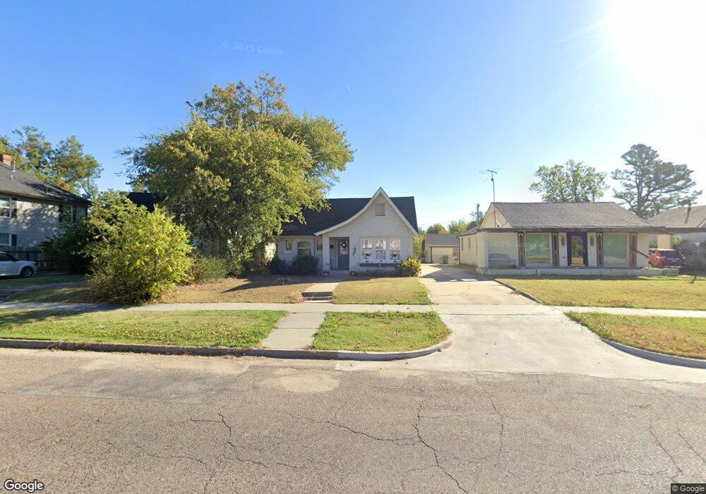 1817 N Broadway Ave, Shawnee, OK 74804 - photo 1