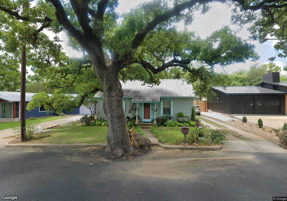 221 W Morse St, Fredericksburg, TX 78624 - photo 1