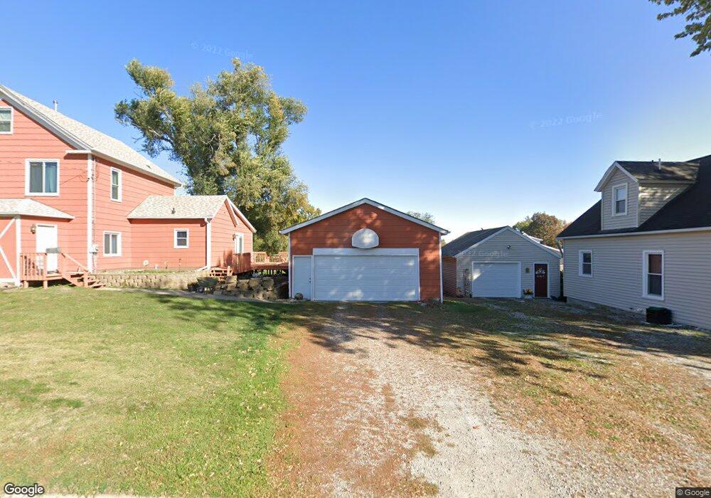 320 E 5th St N, Newton, IA 50208 - photo 1