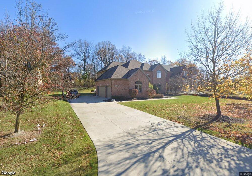 6037 Shannon Ct, West Bloomfield, MI 48322 - photo 1