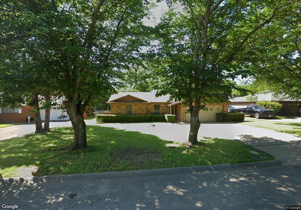 1009 Princeton Place, Cleburne, TX 76033 - photo 1