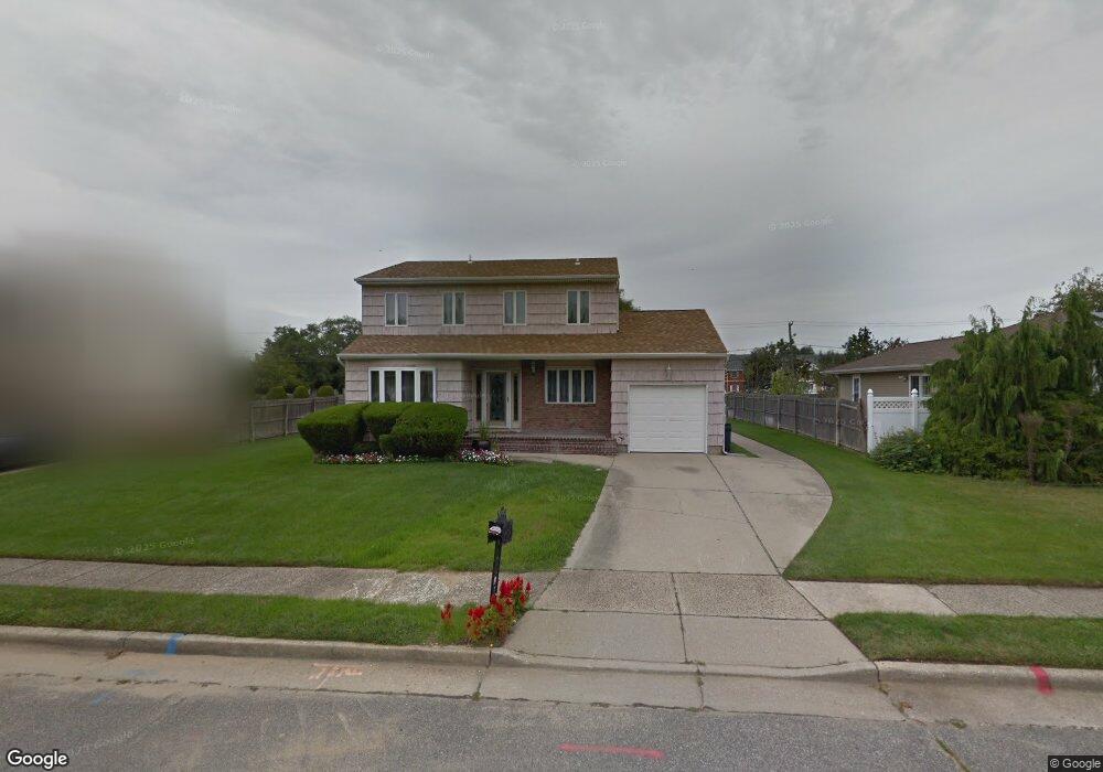 138 Jeatom Ln, Amityville, NY 11701 - photo 1