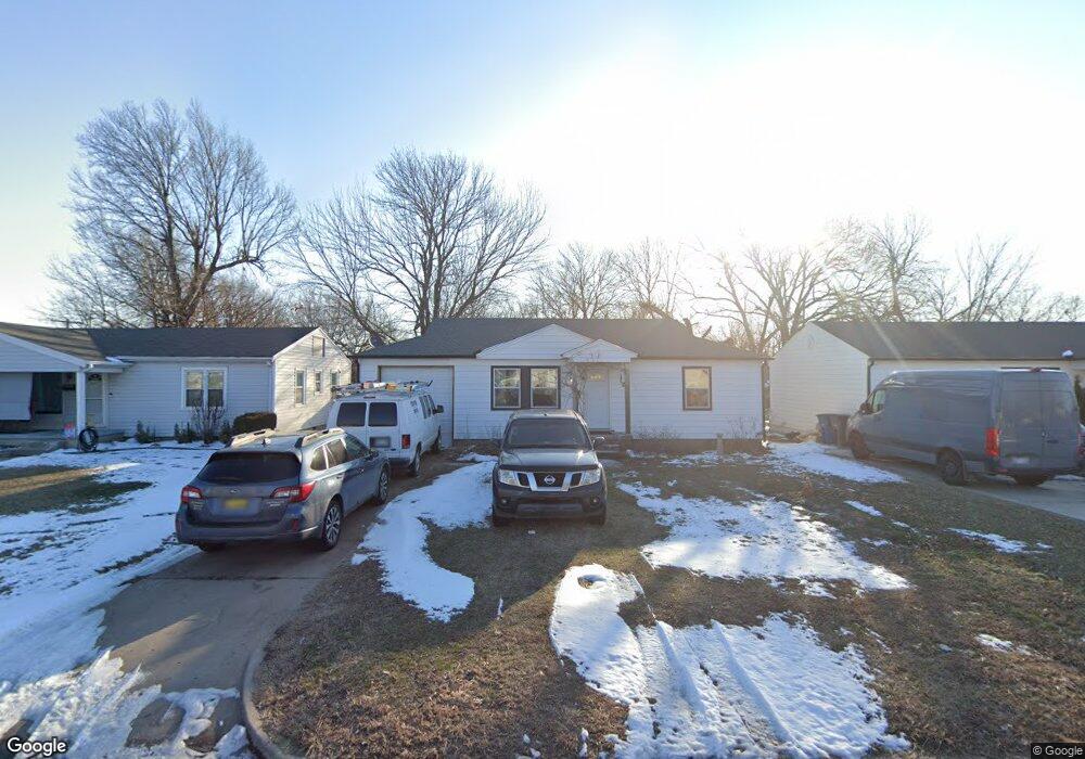 1521 N Columbia Place, Tulsa, OK 74110 - photo 1