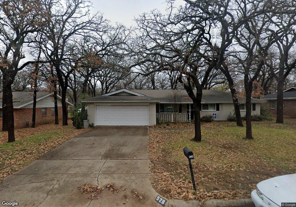 528 W Pleasantview Dr, Hurst, TX 76054 - photo 1