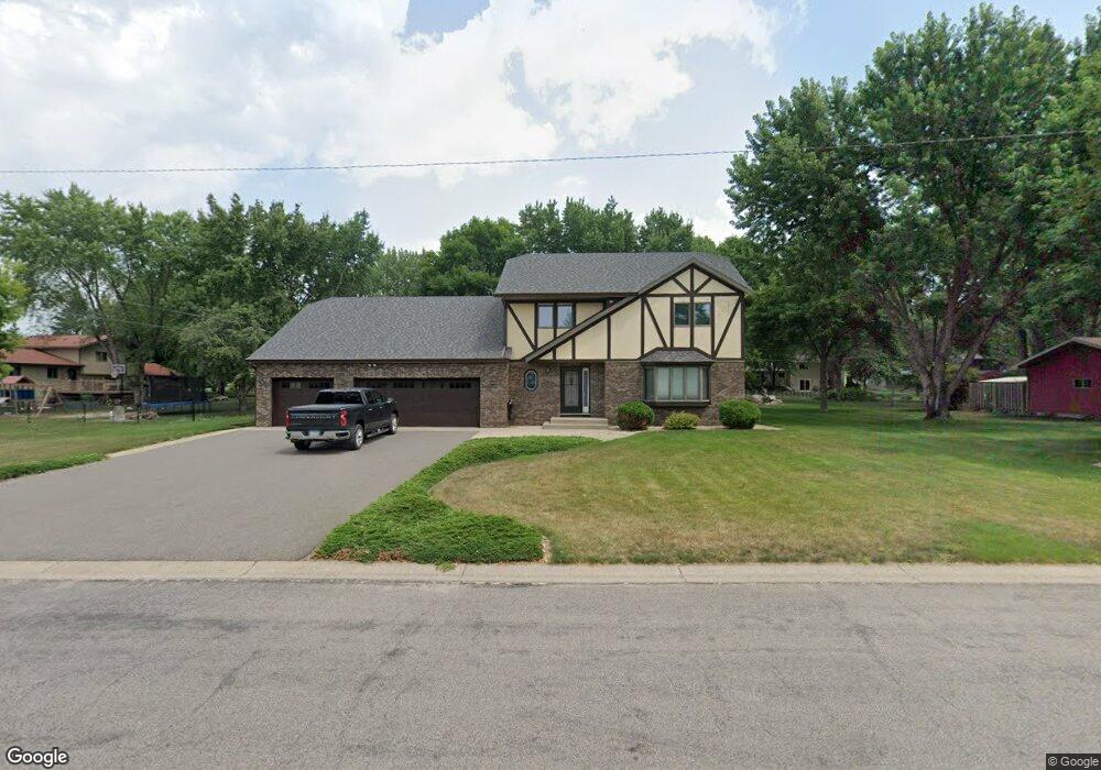 2034 E Highview Dr, Sauk Rapids, MN 56379 - photo 1