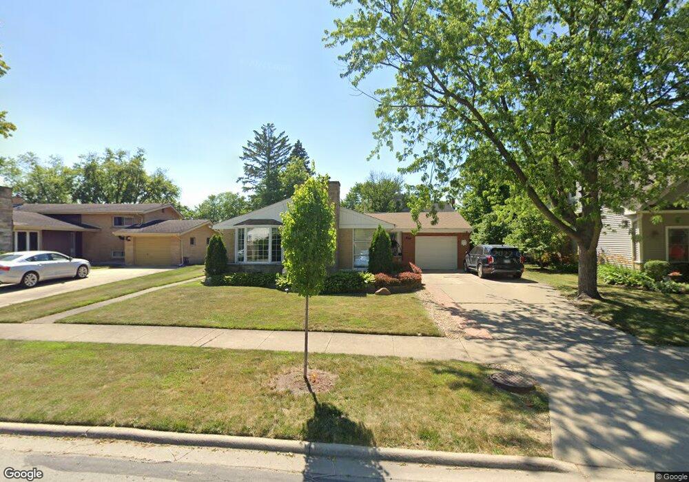 421 E Huntington Ln, Elmhurst, IL 60126 - photo 1