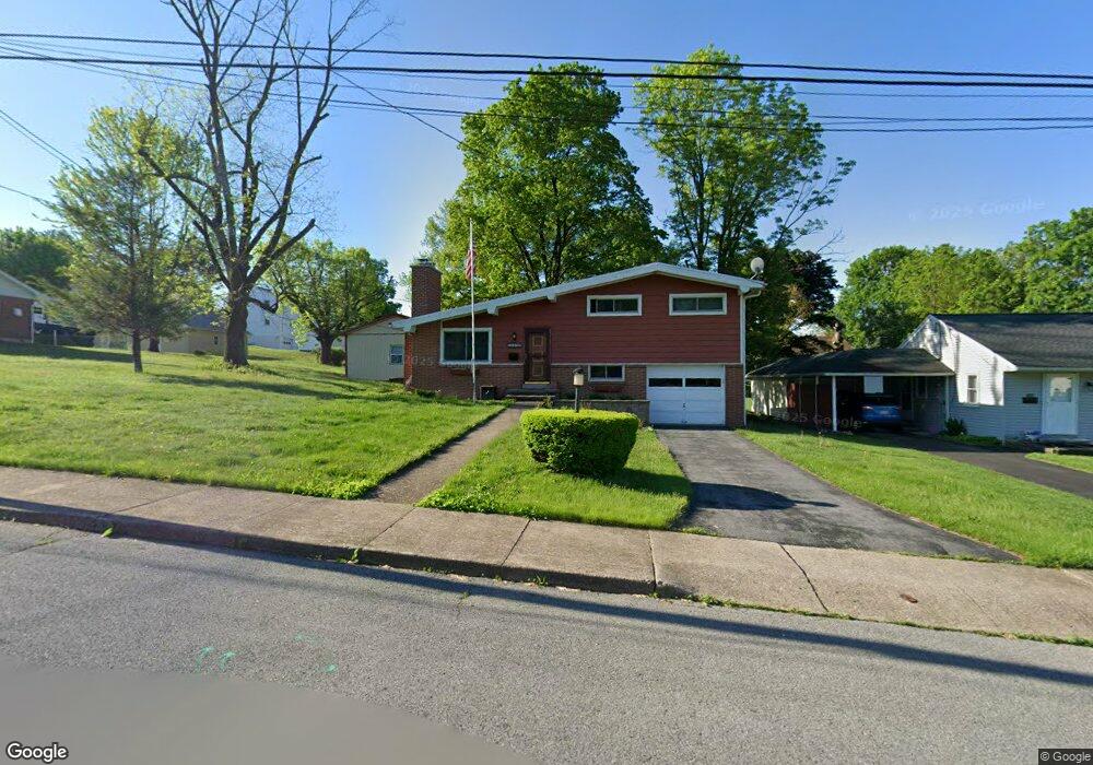 742 Girard Ave, Hamburg, PA 19526 - photo 1