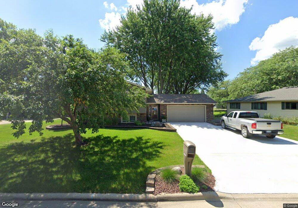 1917 Keystone Dr, Albert Lea, MN 56007 - photo 1