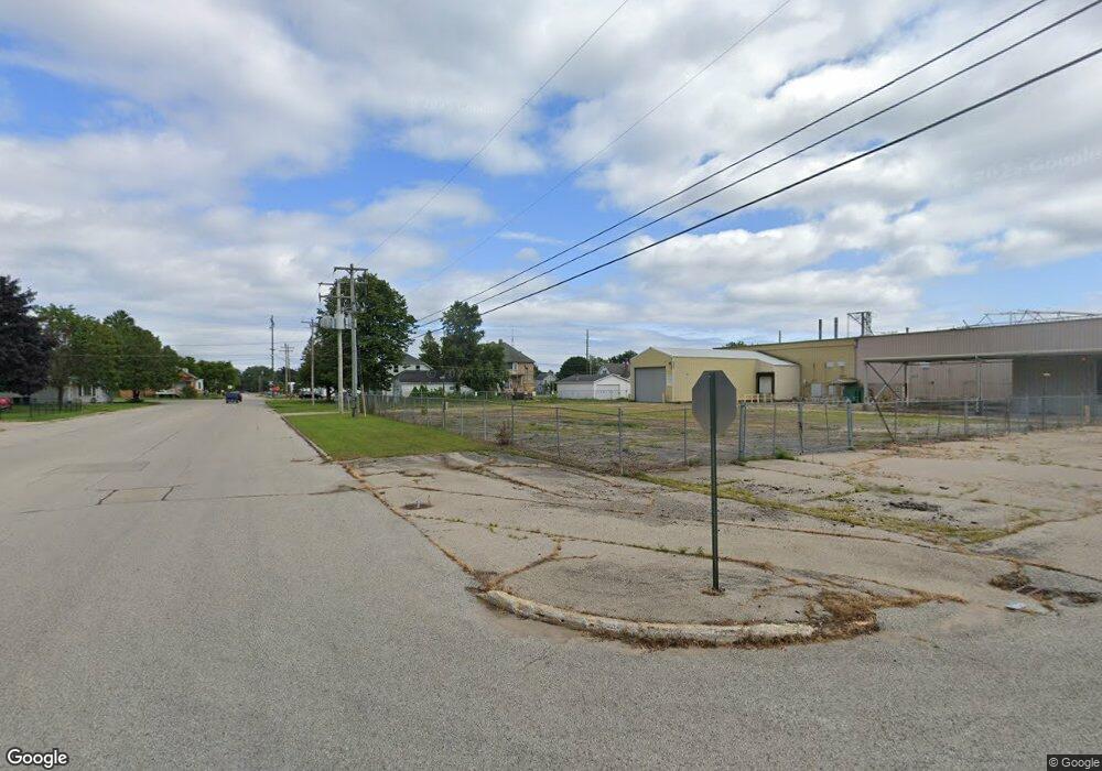 2005 14th St, Menominee, MI 49858 - photo 1