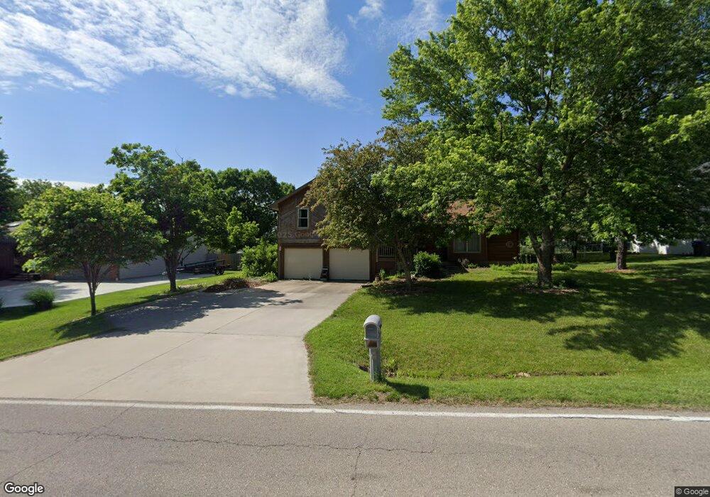 7023 SW 33rd St, Topeka, KS 66614 - photo 1