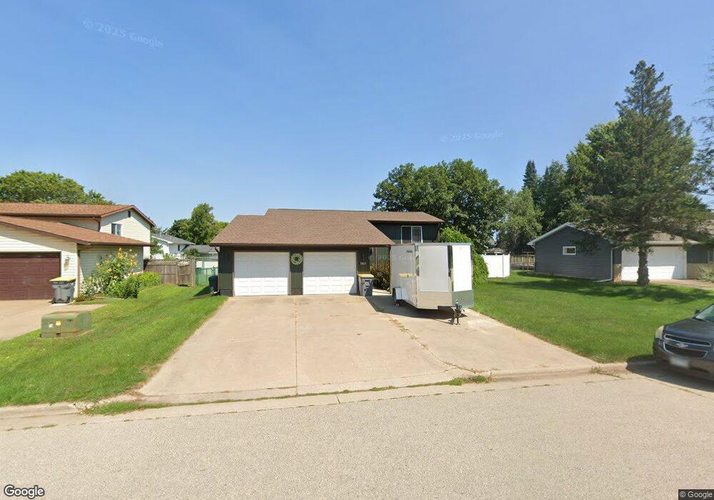 1301 Juniper St, La Crescent, MN 55947 - photo 1