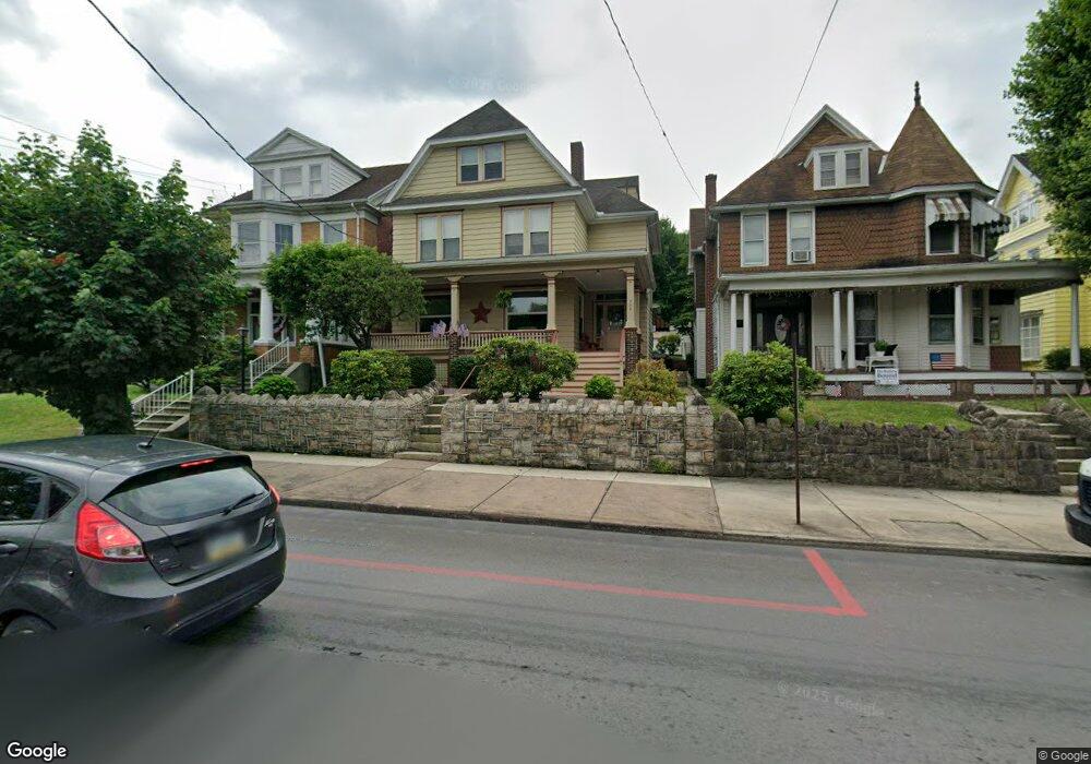 544 E Broad St, Tamaqua, PA 18252 - photo 1