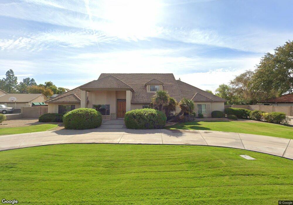 833 E Juanita Ave, Gilbert, AZ 85234 - photo 1