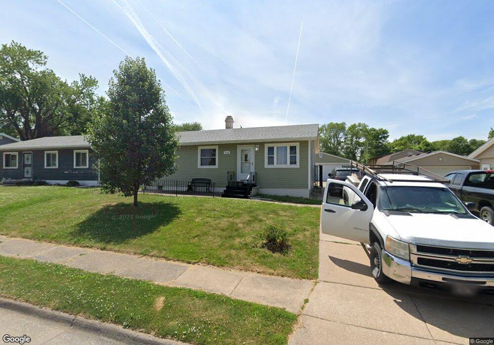 7104 N Howell St, Davenport, IA 52806 - photo 1