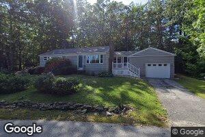 6 Woodward Ln, Falmouth, ME 04105