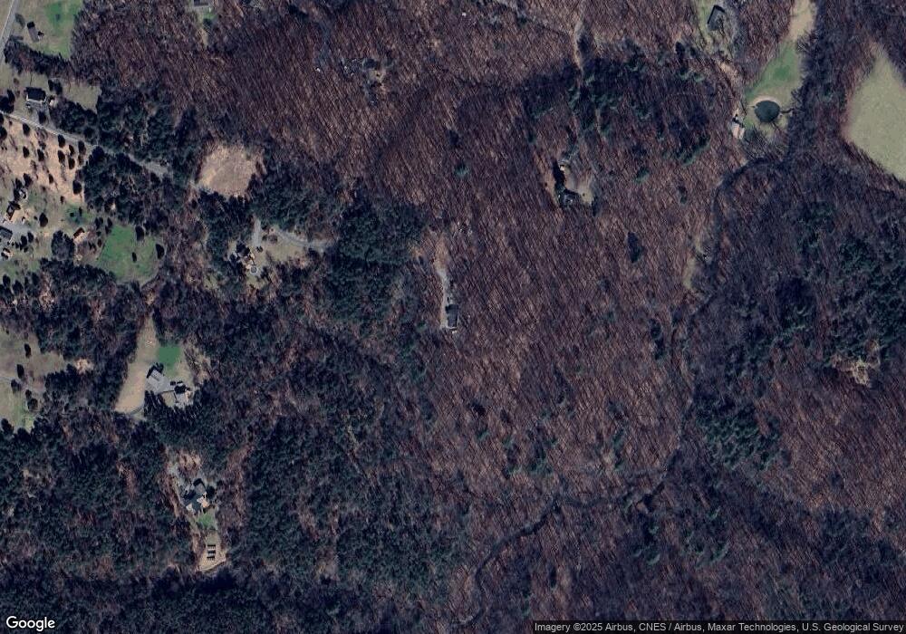 319 Highland Ct, Berkeley Springs, WV 25411 - photo 1