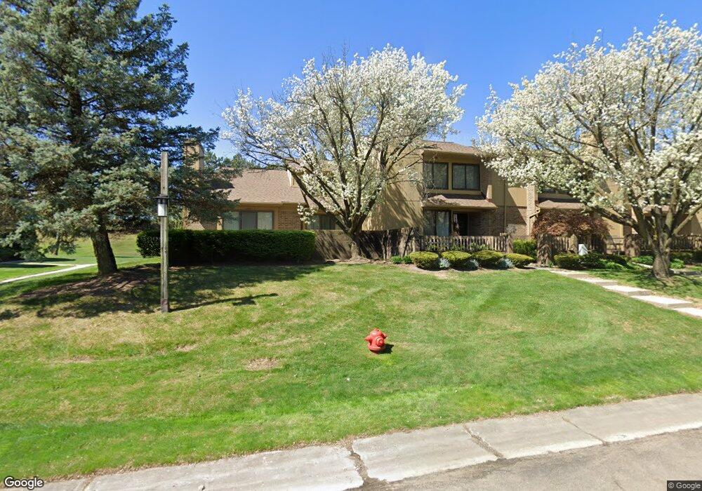 1648 S Hill Cir unit 5 28, Bloomfield Hills, MI 48304 - photo 1