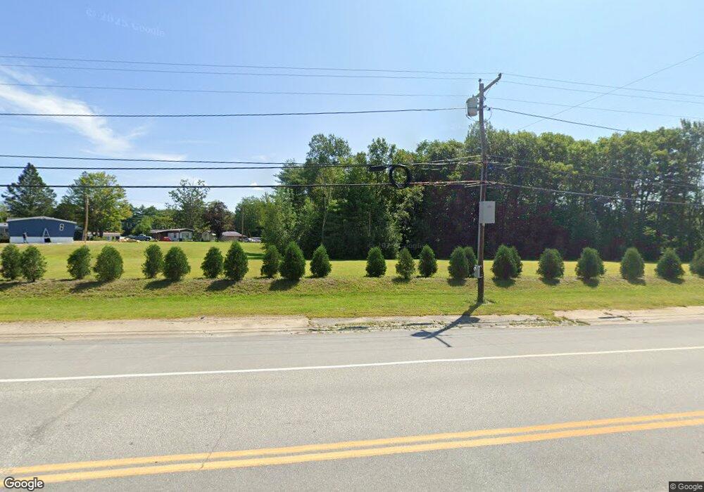 527 Laconia Rd, Tilton, NH 03276 - photo 1