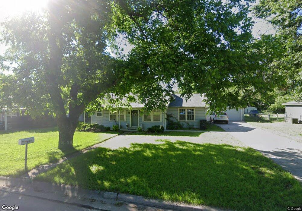 507 Poindexter Ave, Cleburne, TX 76033 - photo 1