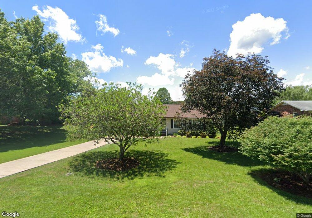 155 Victoria Dr, Statesville, NC 28625 - photo 1