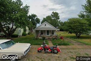 524 W Douglas St, Greenview, IL 62642