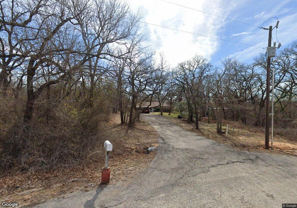 211 Oak Ct, Springtown, TX 76082 - photo 1