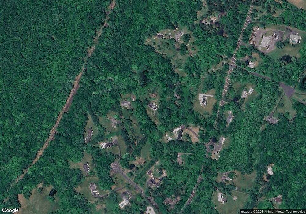 743 Redding Rd, Redding, CT 06896 - photo 1