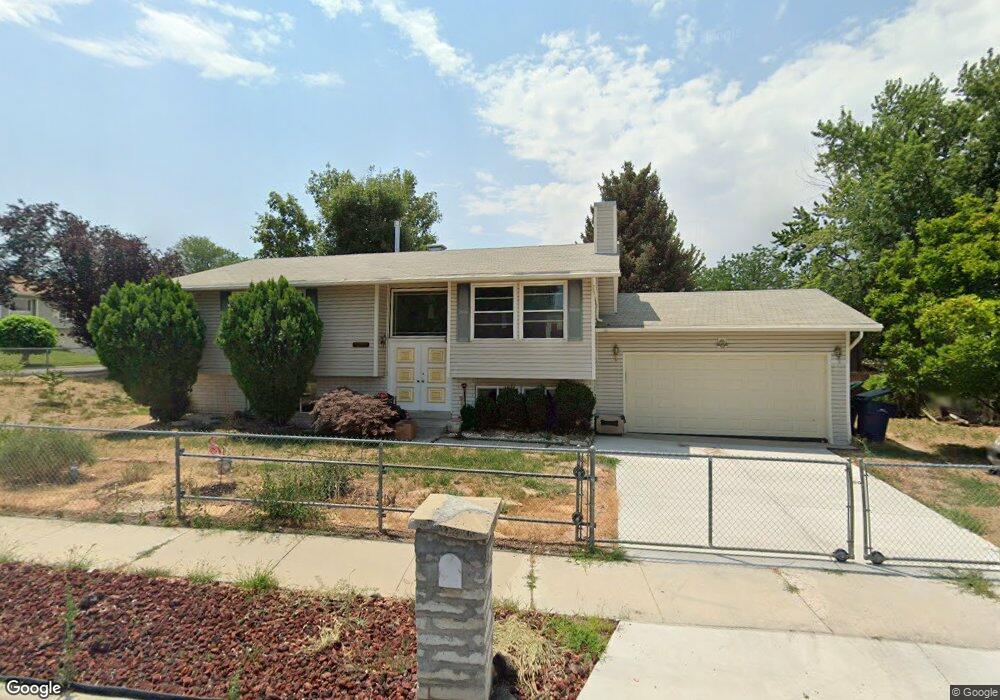 1098 E Buchnell Dr, Sandy, UT 84094 - photo 1