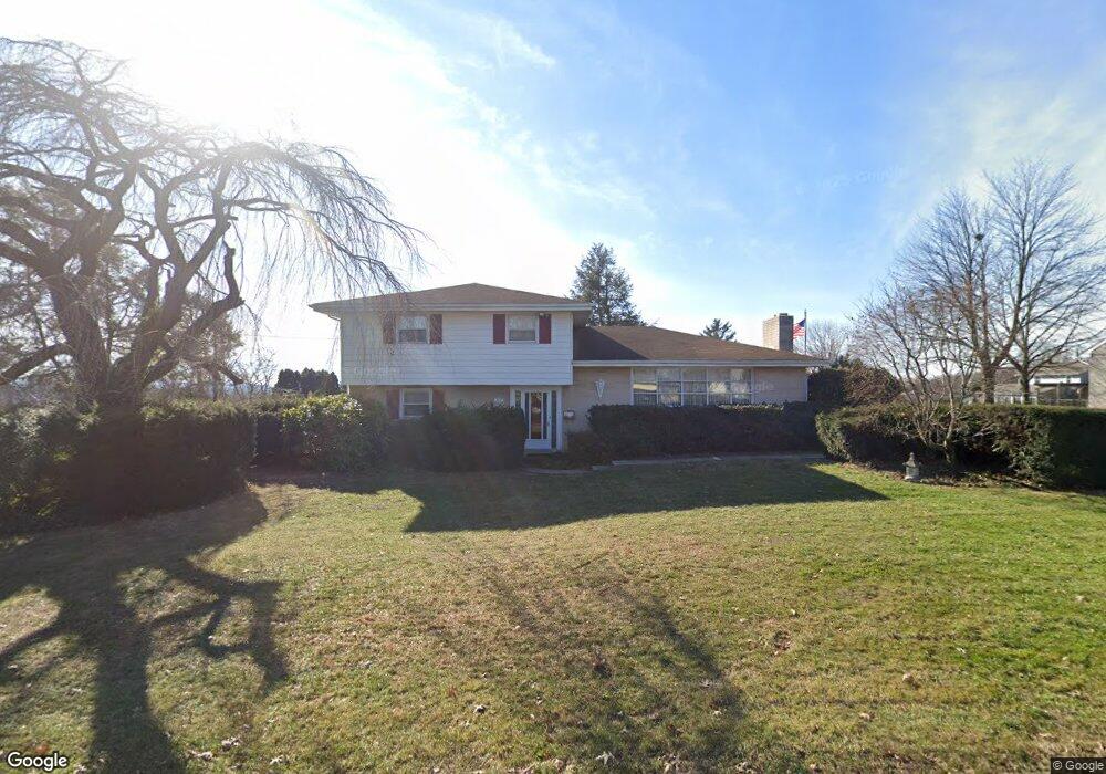 512 Bruce Ave, Mount Joy, PA 17552 - photo 1