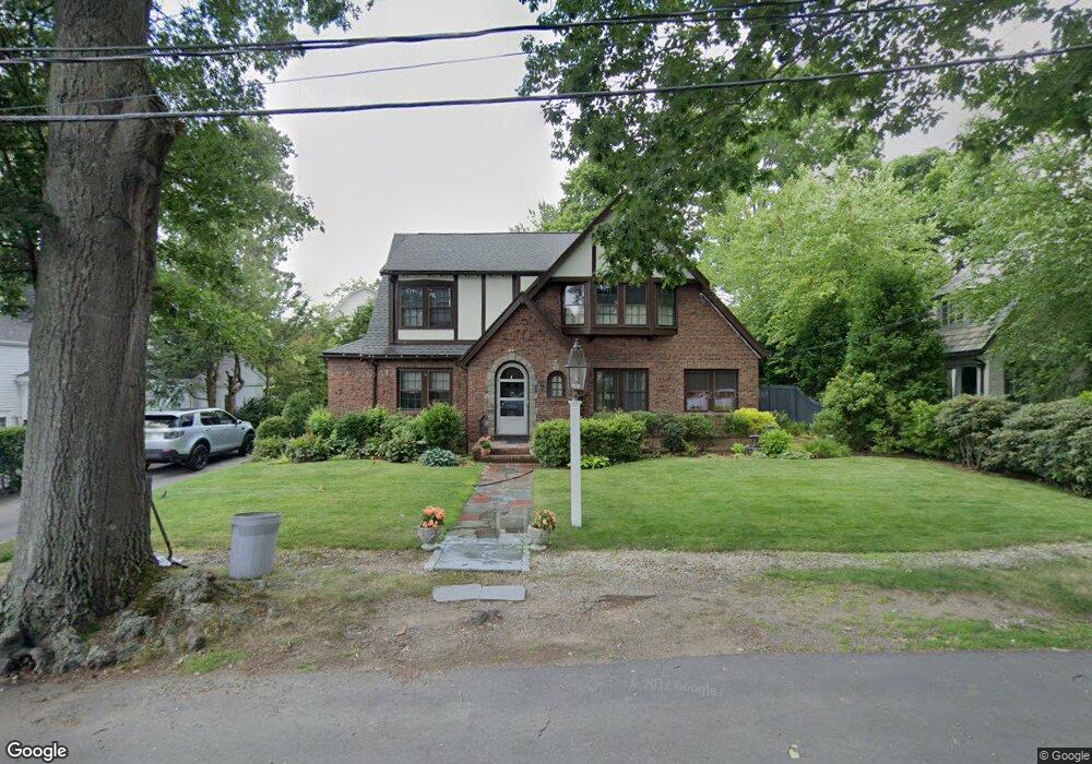 39 Locke Rd, Waban, MA 02468 - photo 1