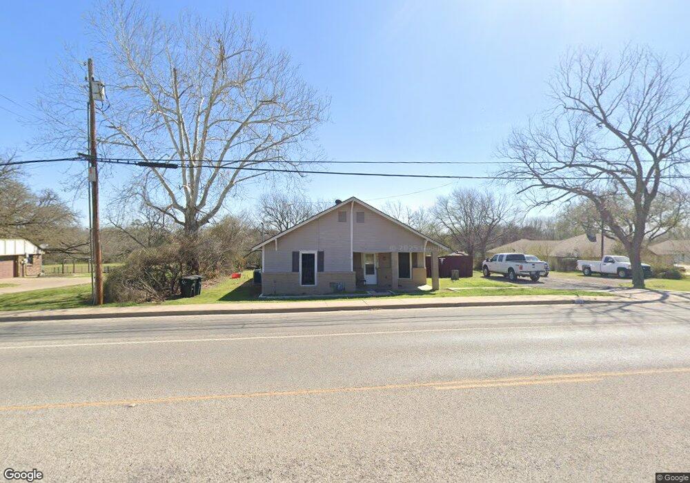 909 Country Club Rd, Cleburne, TX 76033 - photo 1