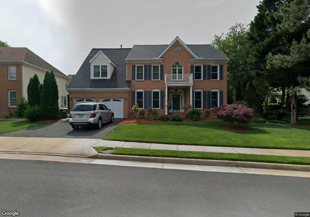 7614 Seabrook Ln, Springfield, VA 22153 - photo 1