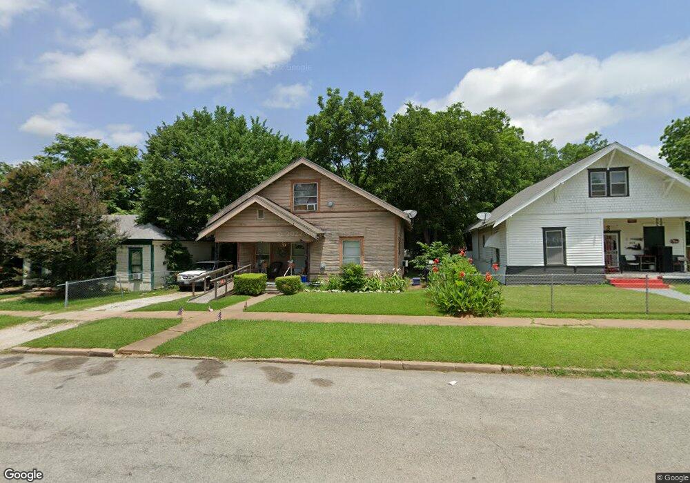 417 W Munson St, Denison, TX 75020 - photo 1