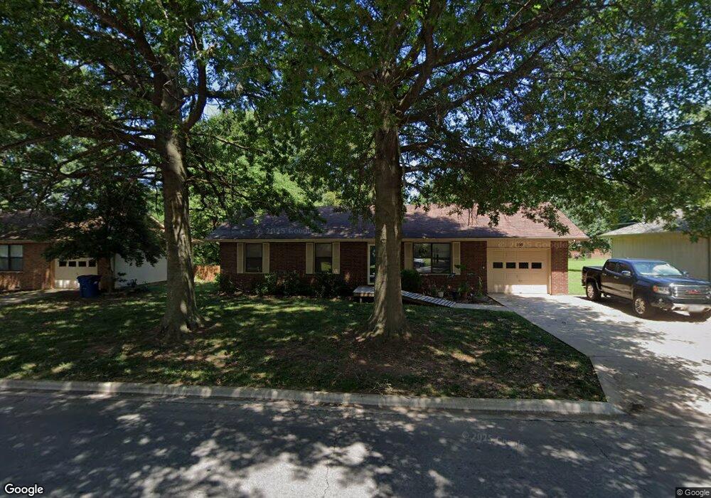 105 E Scott Wayne Dr, Nixa, MO 65714 - photo 1