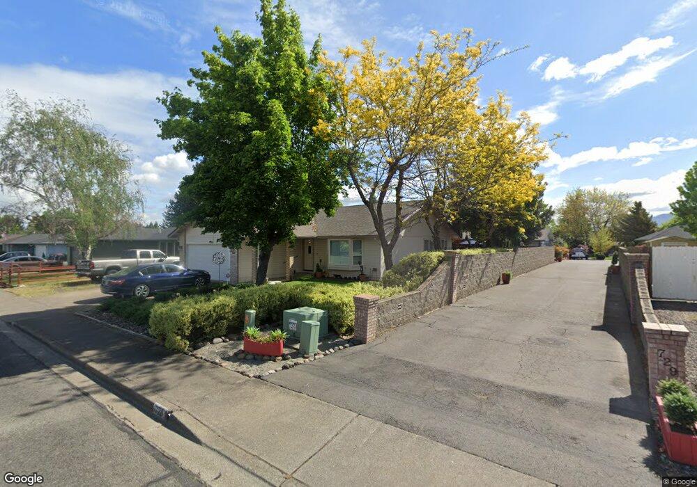 727 Glenn Way, Central Point, OR 97502 - photo 1