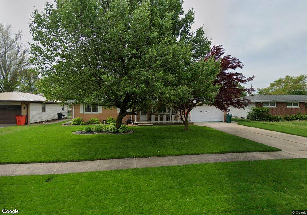 913 Annis Ave, Mattoon, IL 61938 - photo 1